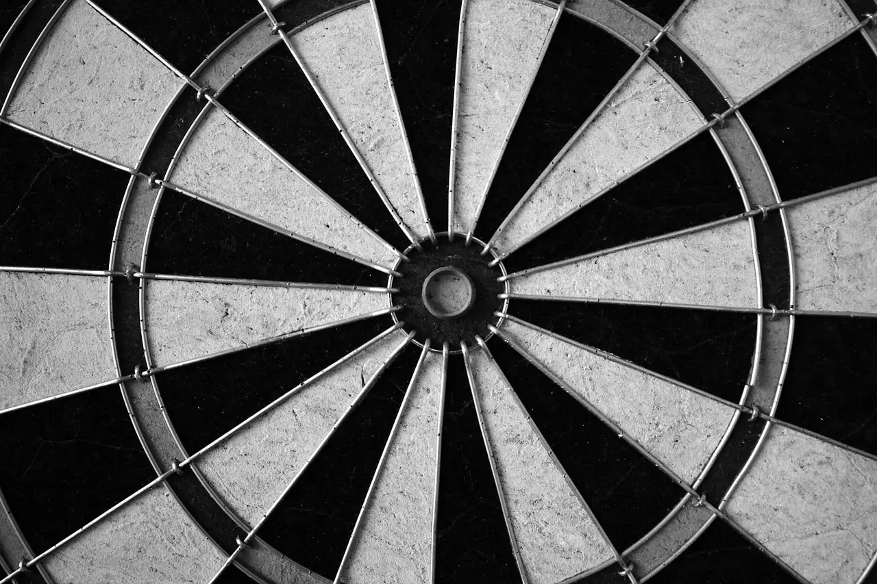 Nærbillede af en dartskive